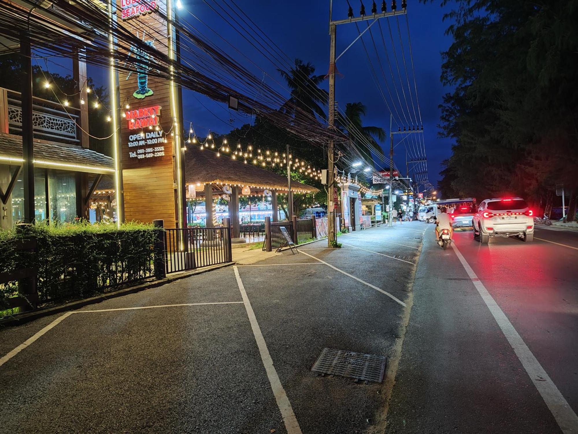Beachfront - The Title Apartemen Rawai